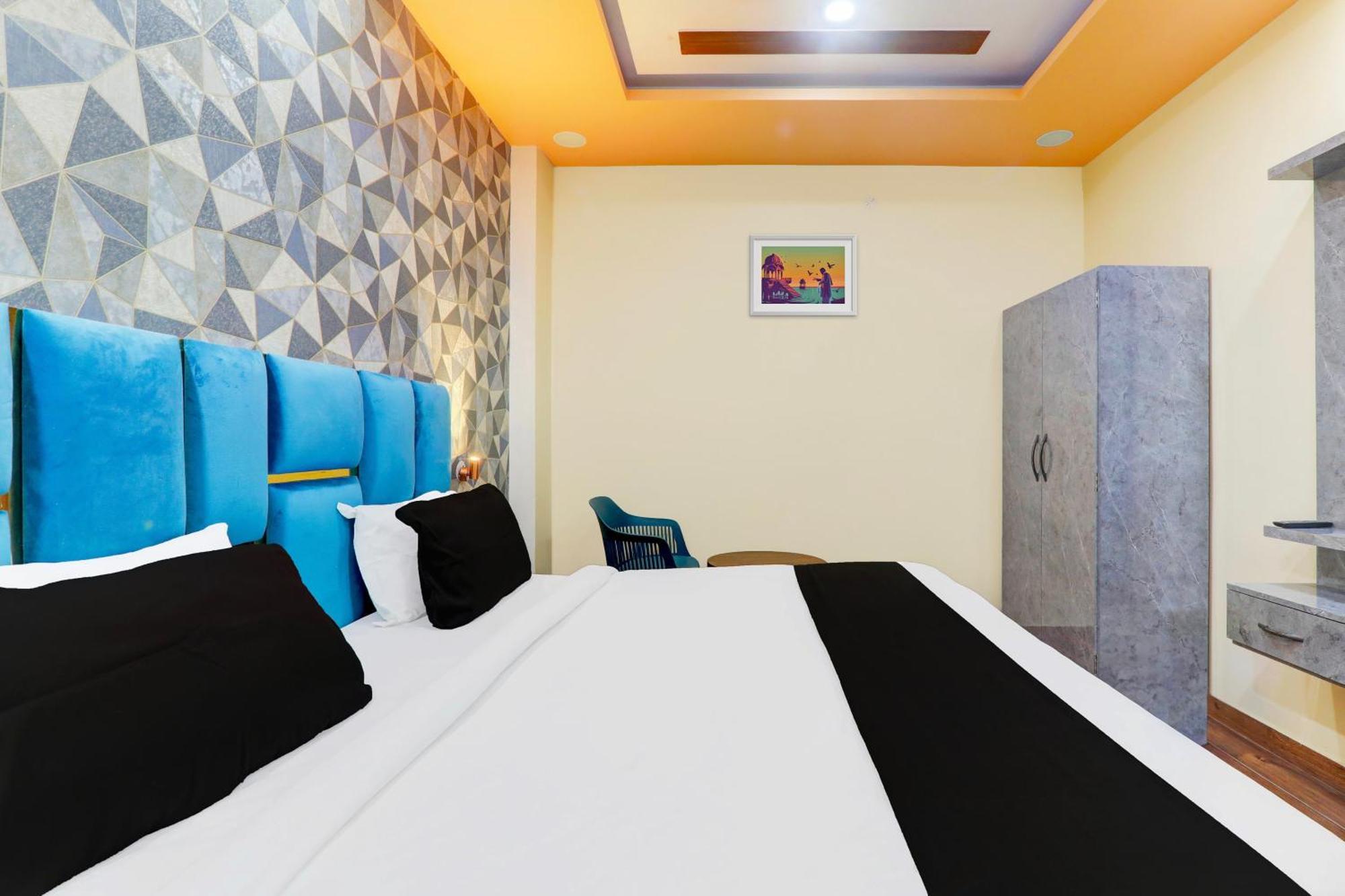 Super Hotel O Raas Plaza Kanpur Esterno foto