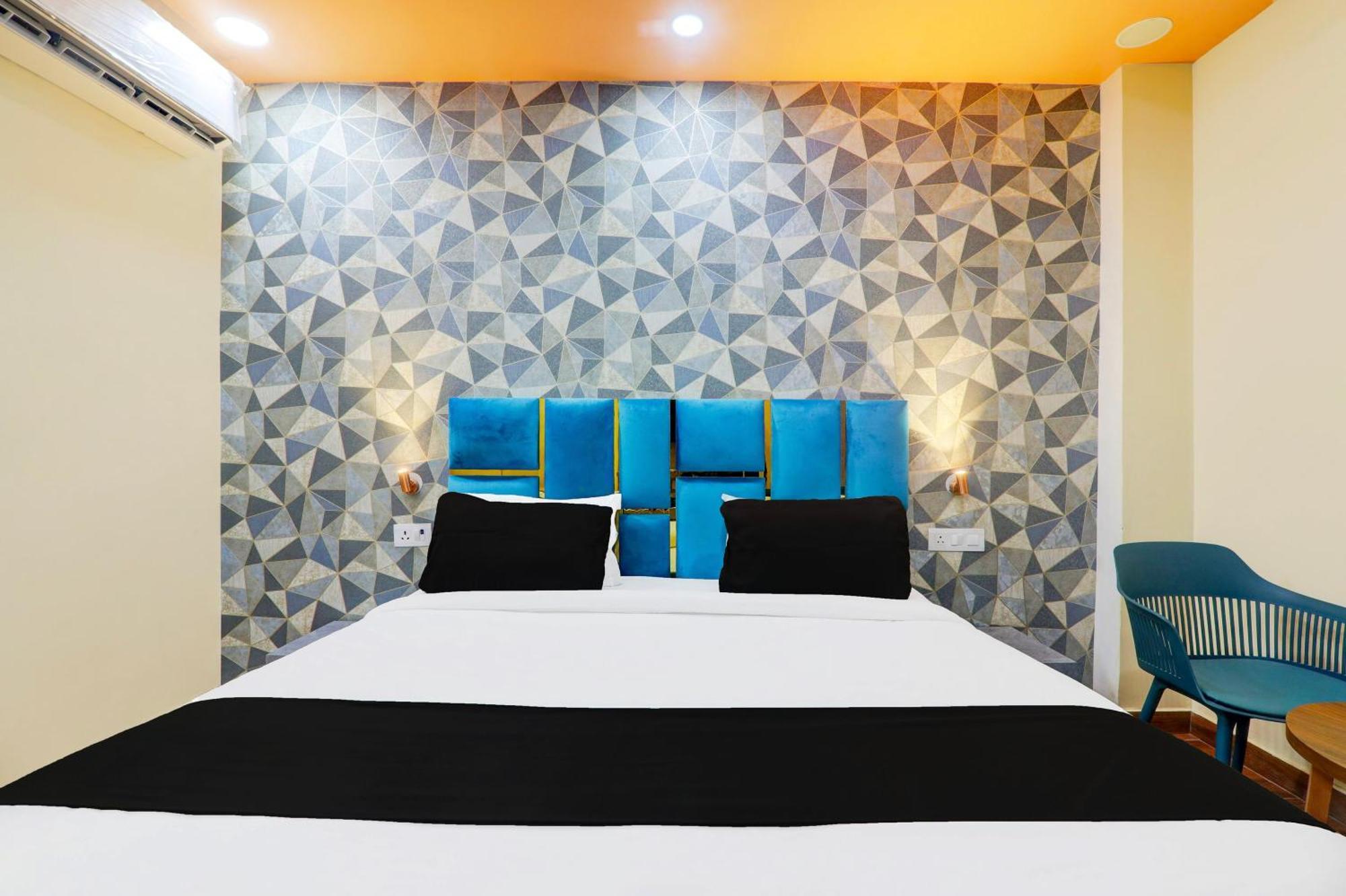 Super Hotel O Raas Plaza Kanpur Esterno foto