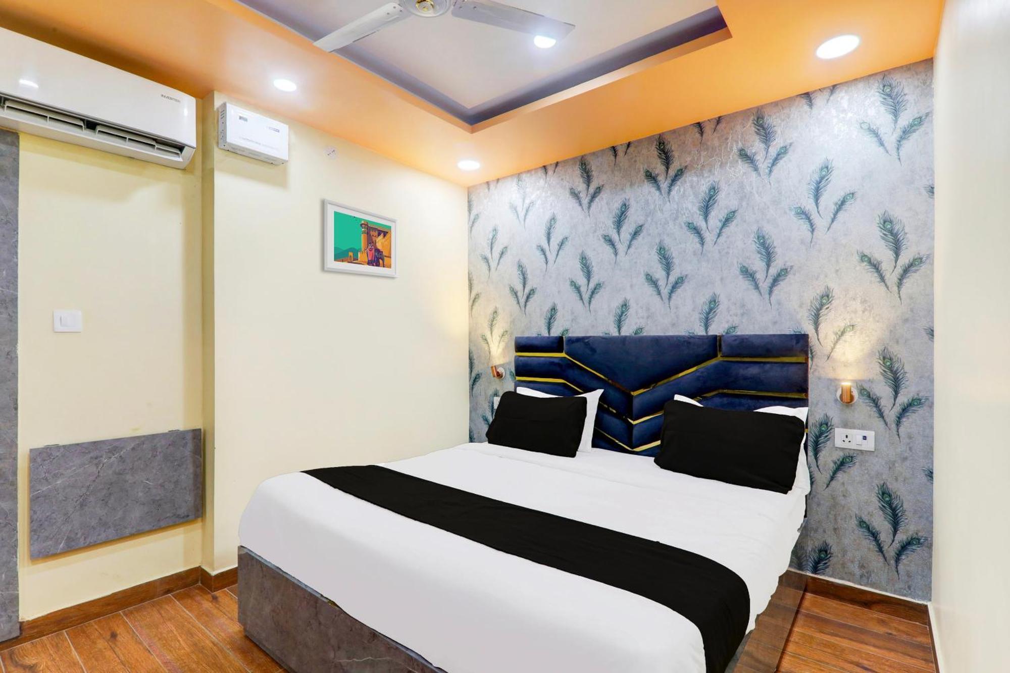 Super Hotel O Raas Plaza Kanpur Esterno foto