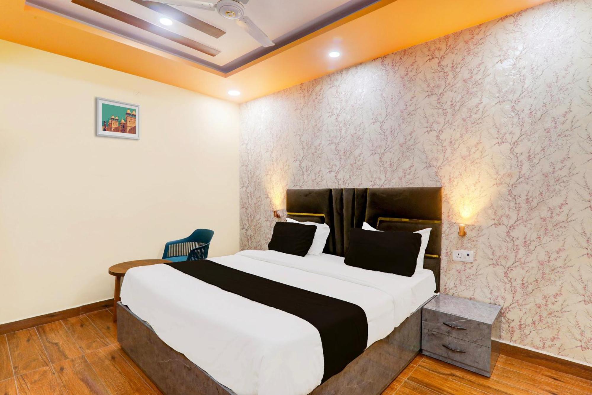 Super Hotel O Raas Plaza Kanpur Esterno foto