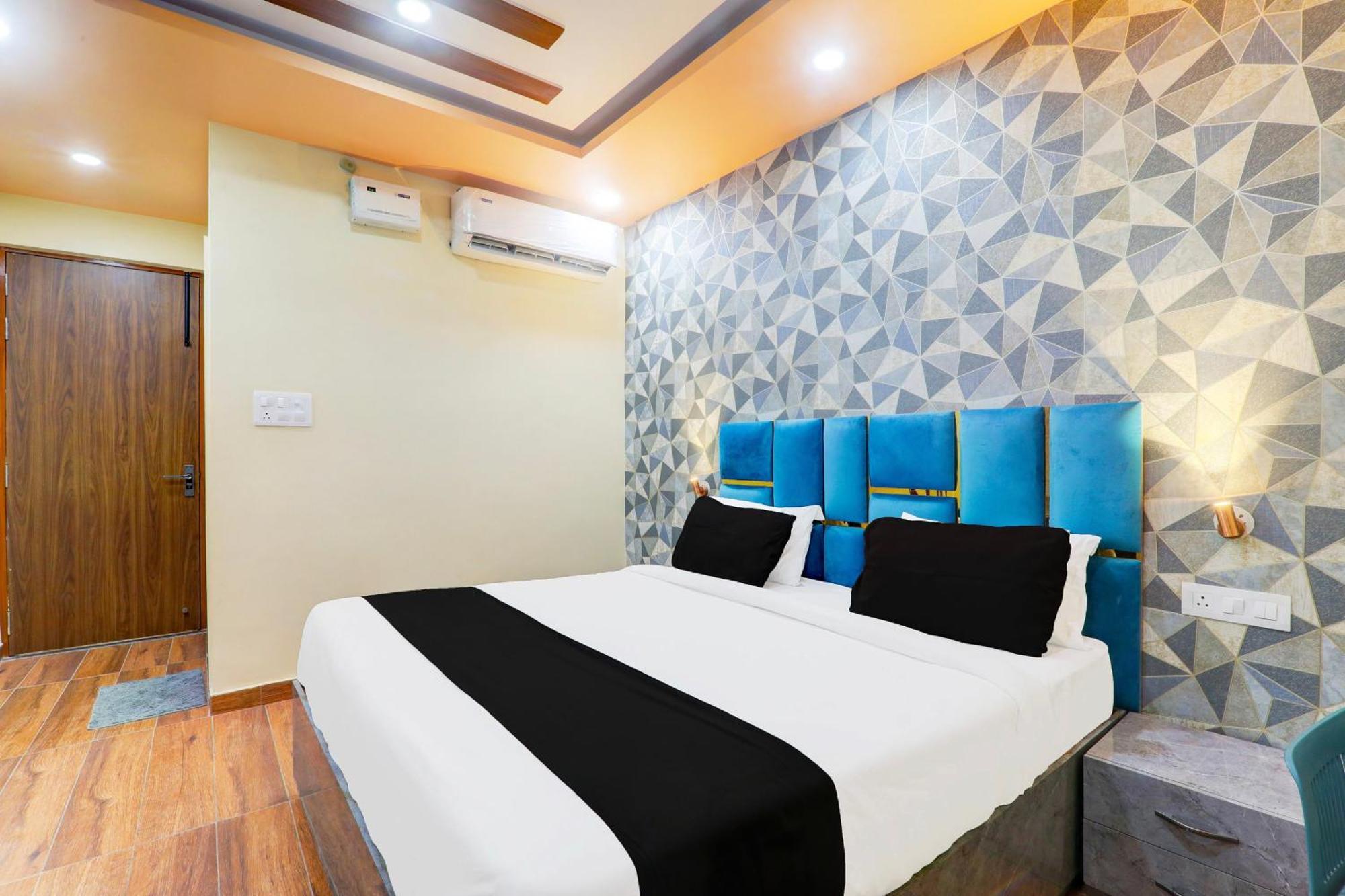 Super Hotel O Raas Plaza Kanpur Esterno foto
