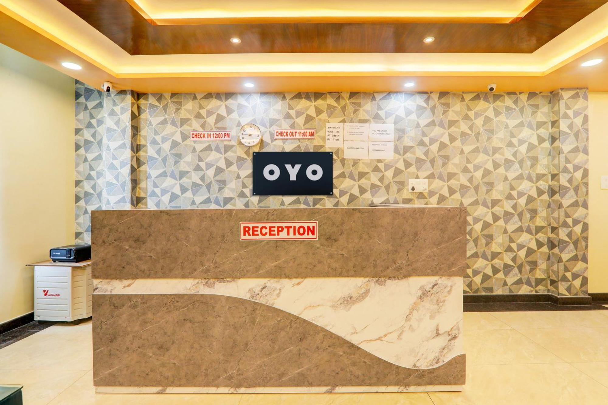 Super Hotel O Raas Plaza Kanpur Esterno foto