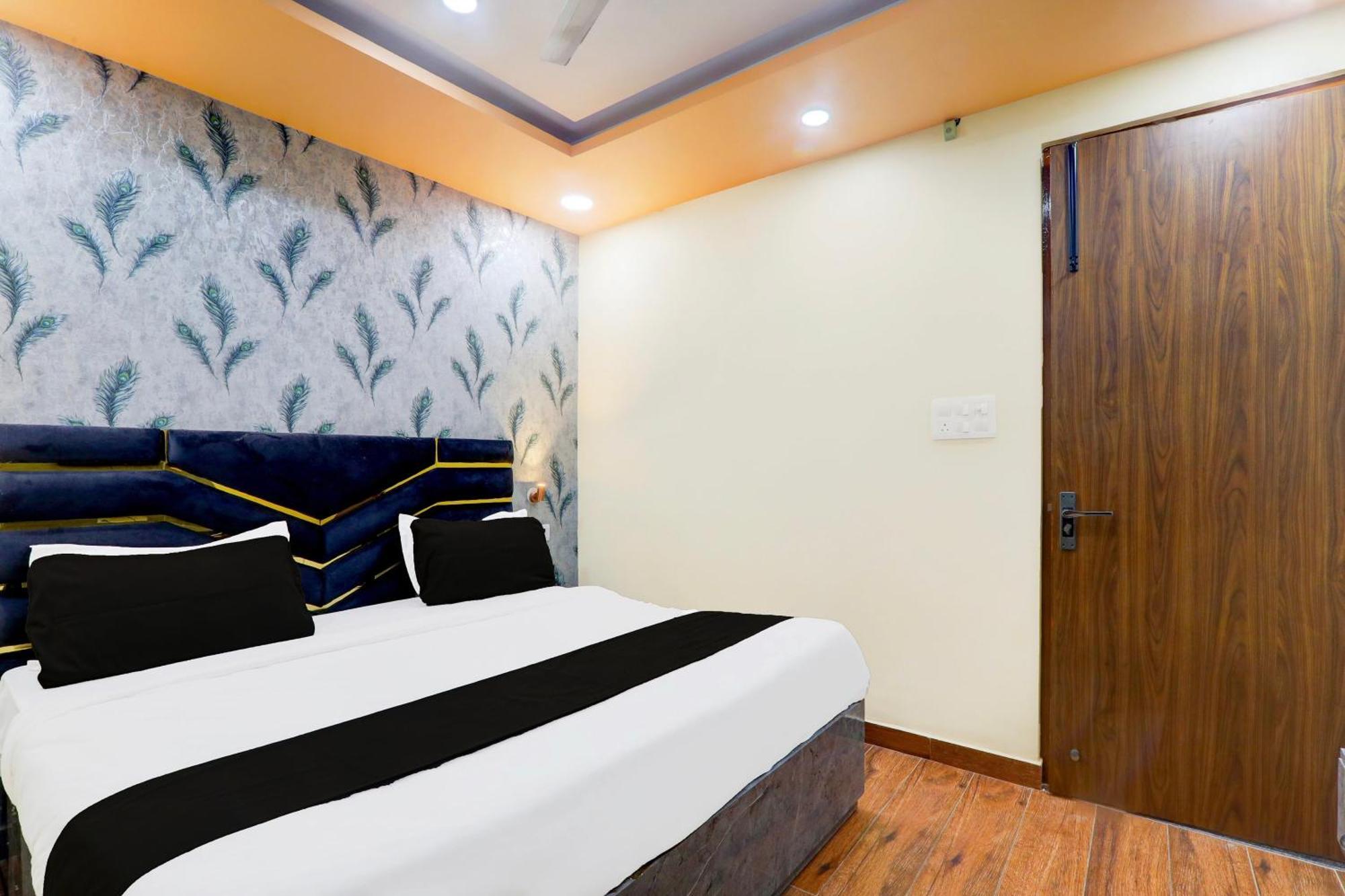 Super Hotel O Raas Plaza Kanpur Esterno foto